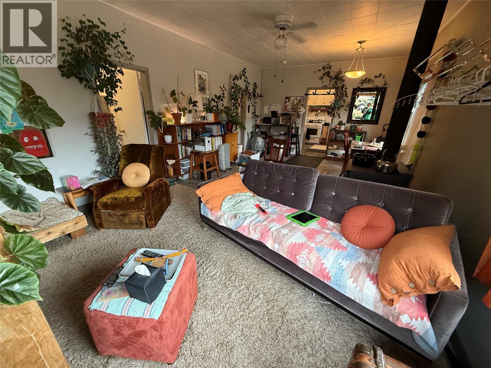 5015 Erie-Ross Spur Road, Salmo