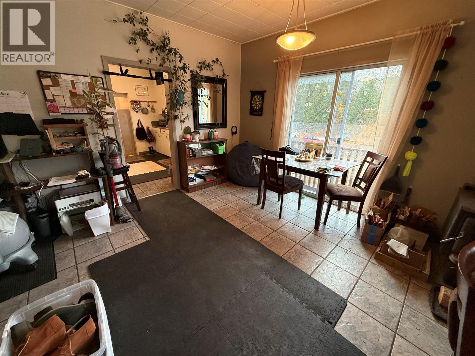 5015 Erie-Ross Spur Road, Salmo