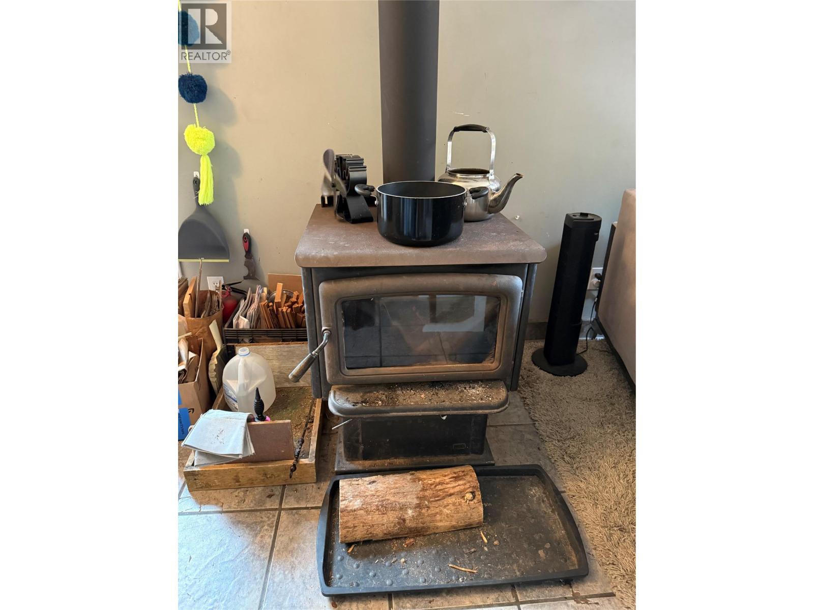 5015 Erie-Ross Spur Road, Salmo