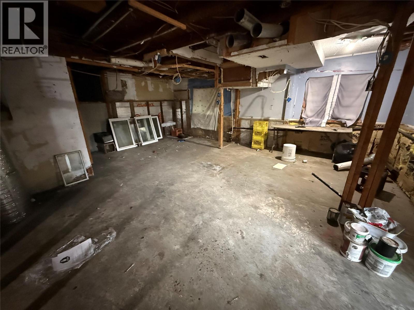 5015 Erie-Ross Spur Road, Salmo