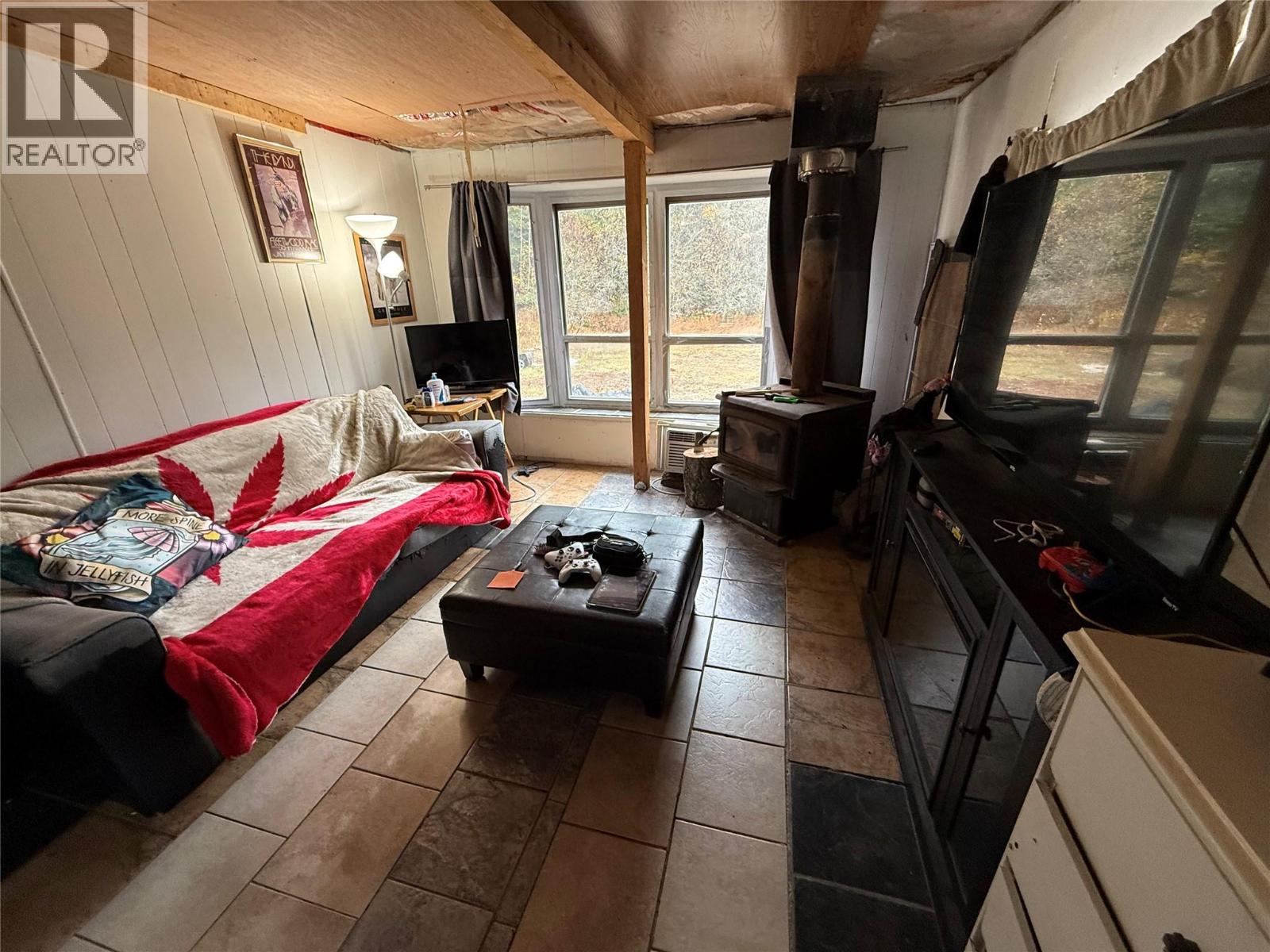 5015 Erie-Ross Spur Road, Salmo