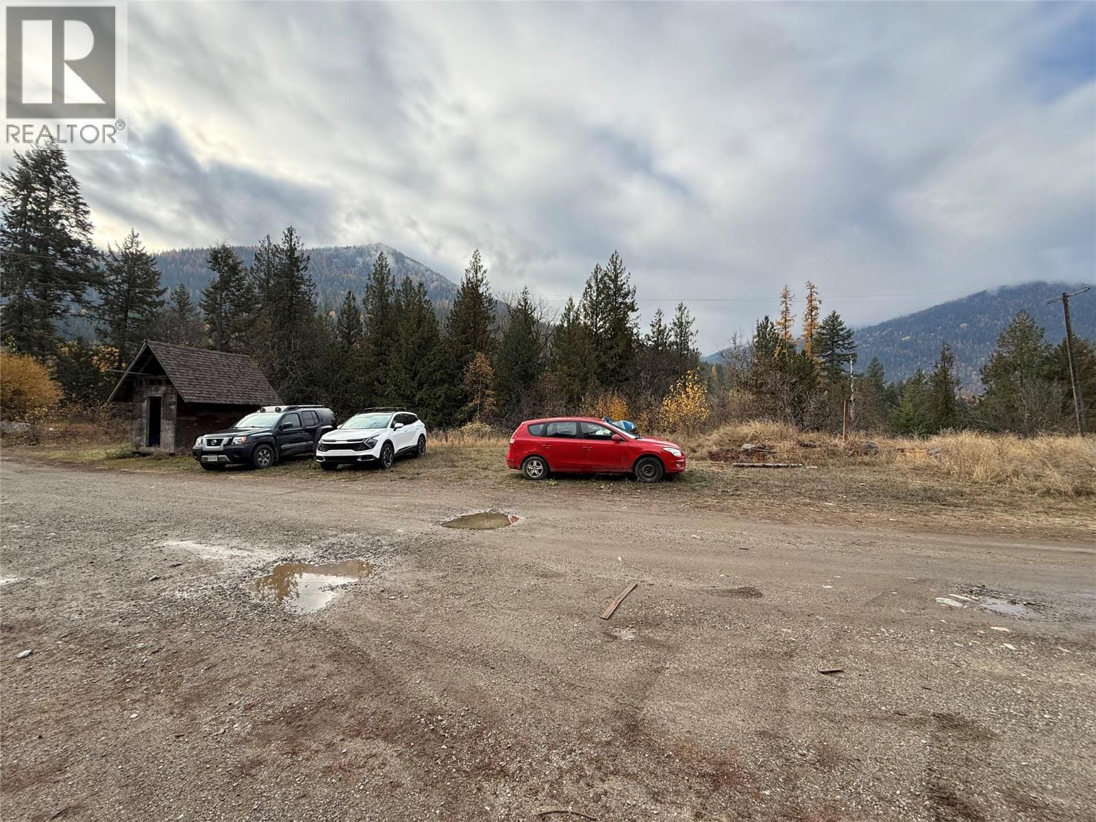 5015 Erie-Ross Spur Road, Salmo