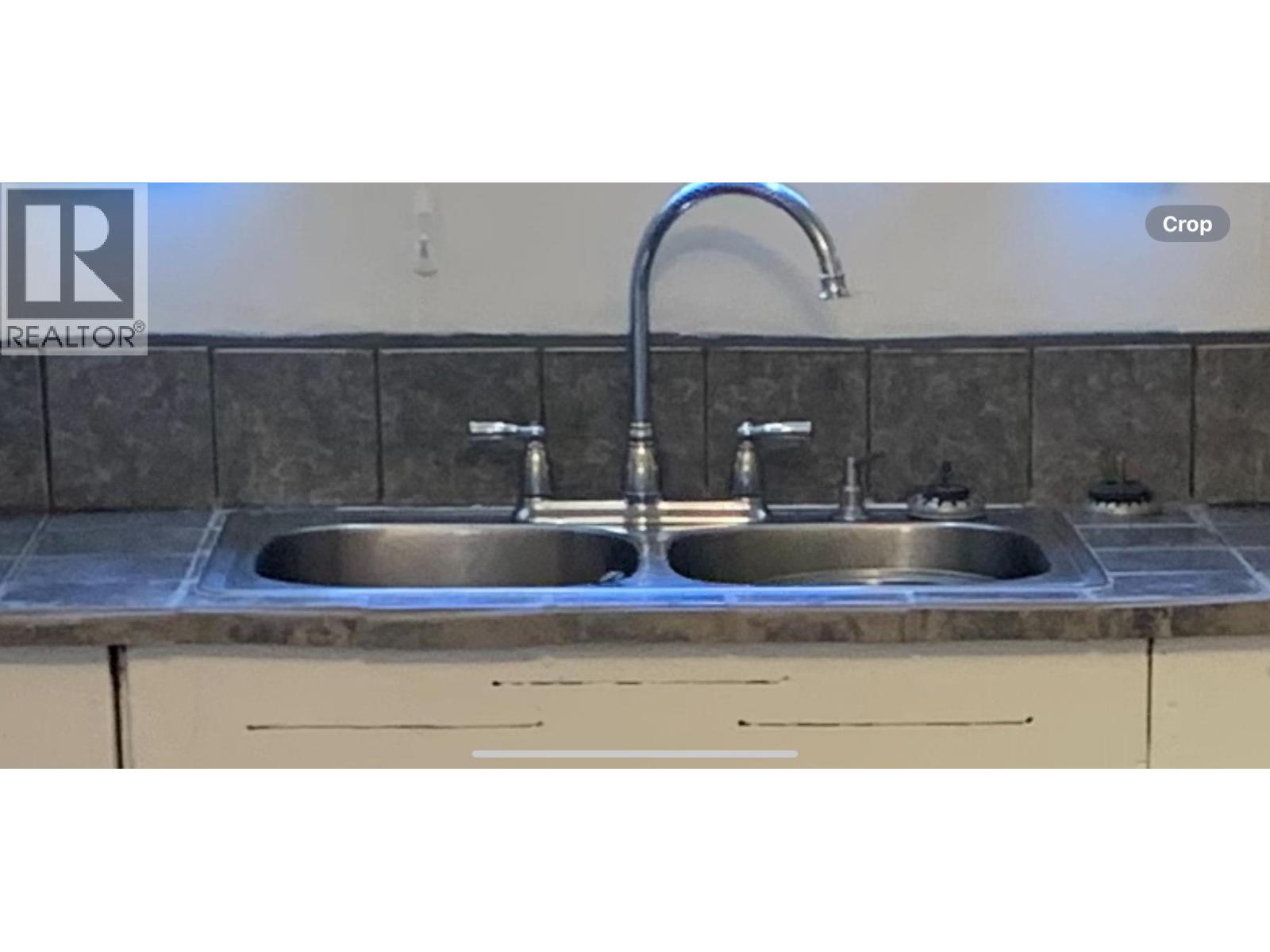 5015 Erie-Ross Spur Road, Salmo