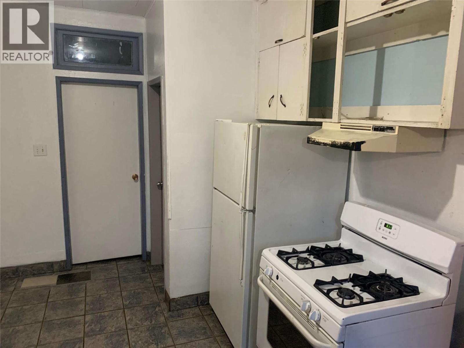 5015 Erie-Ross Spur Road, Salmo