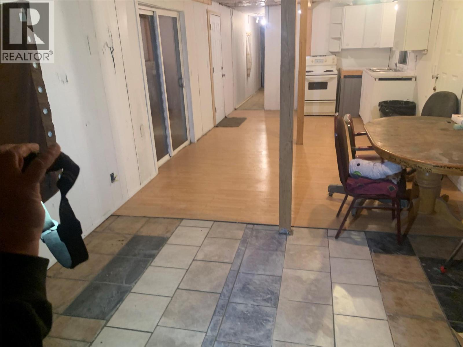 5015 Erie-Ross Spur Road, Salmo