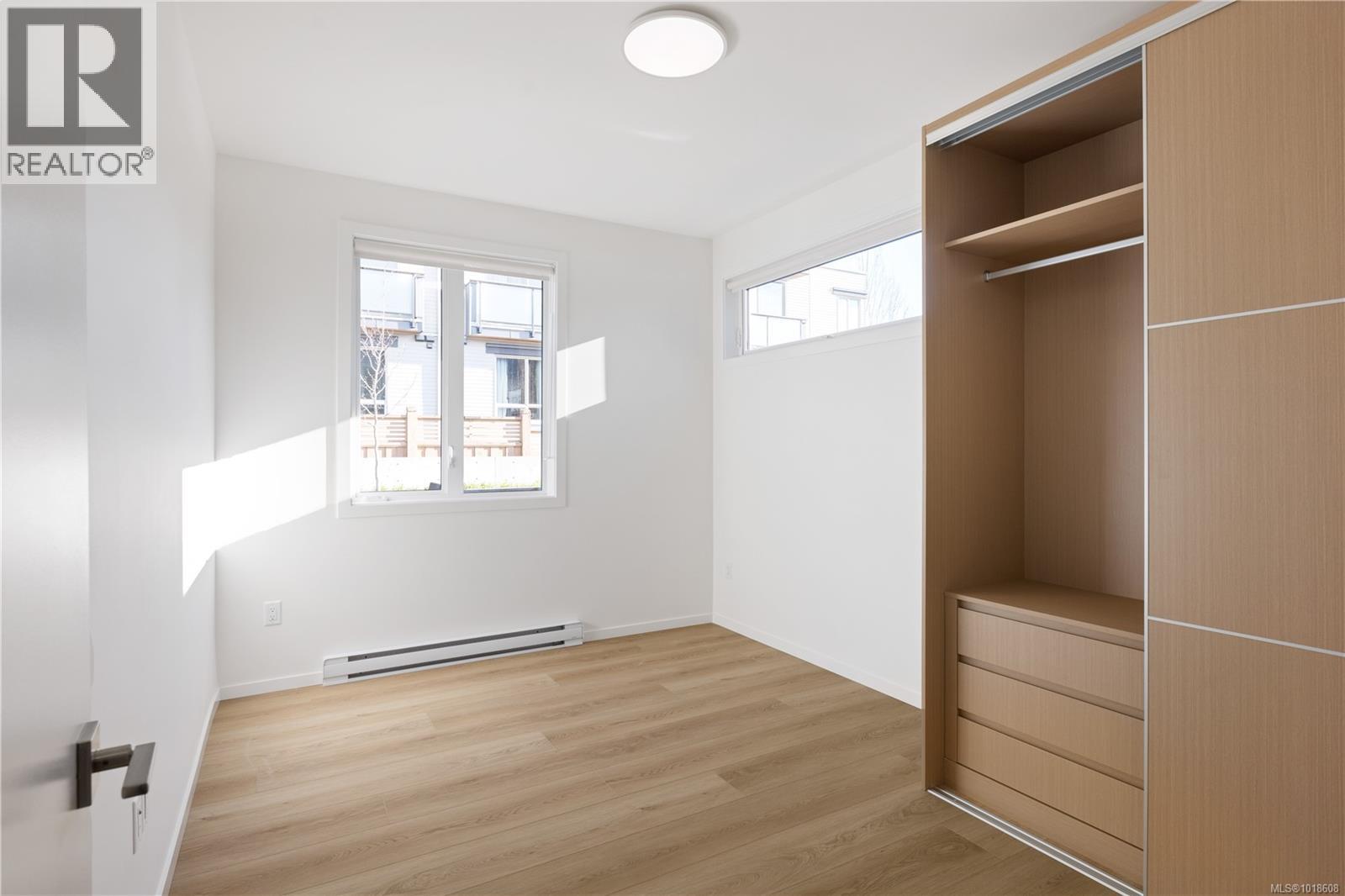 109 2374 Oakville Avenue, Sidney