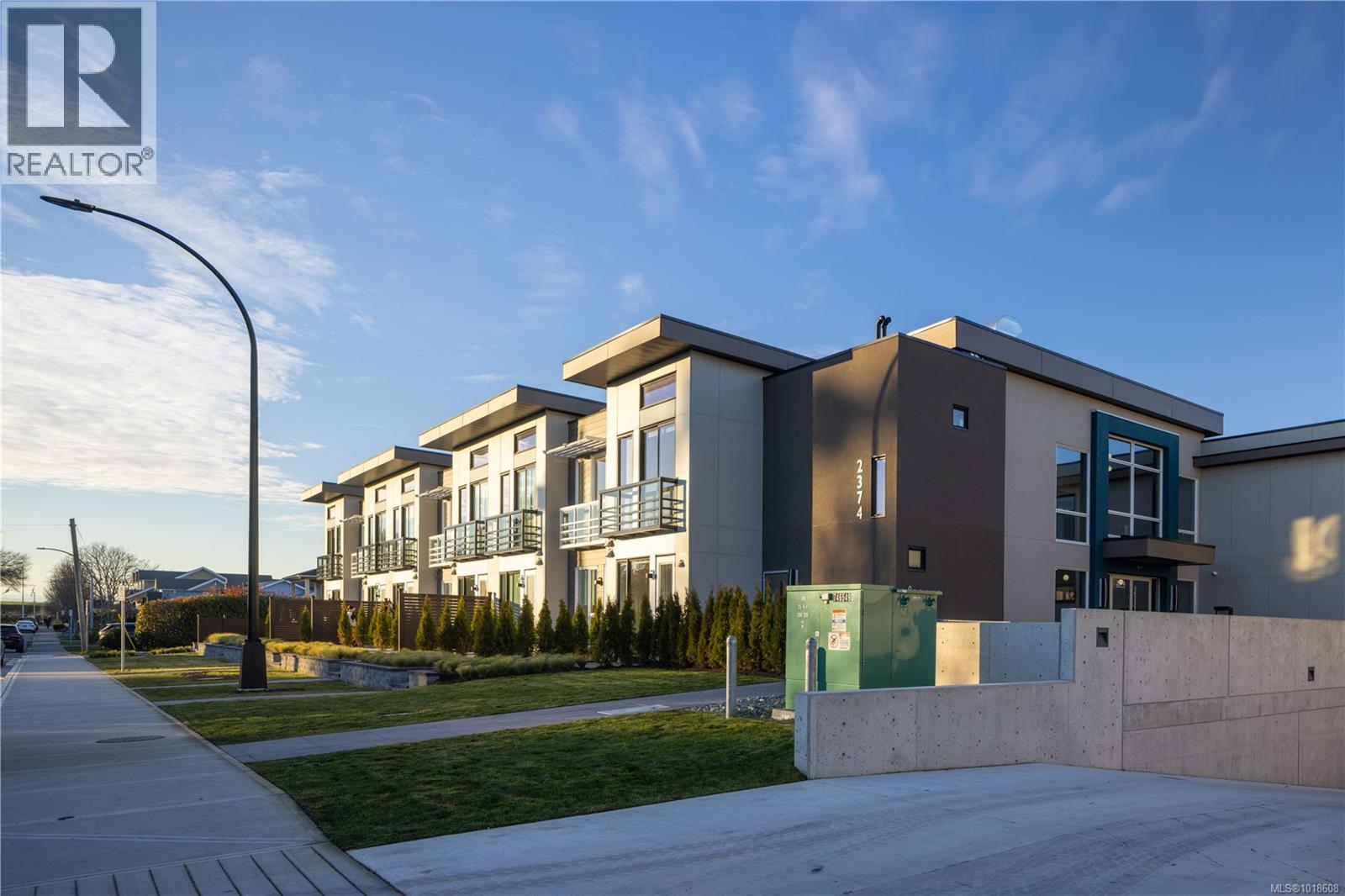 109 2374 Oakville Avenue, Sidney