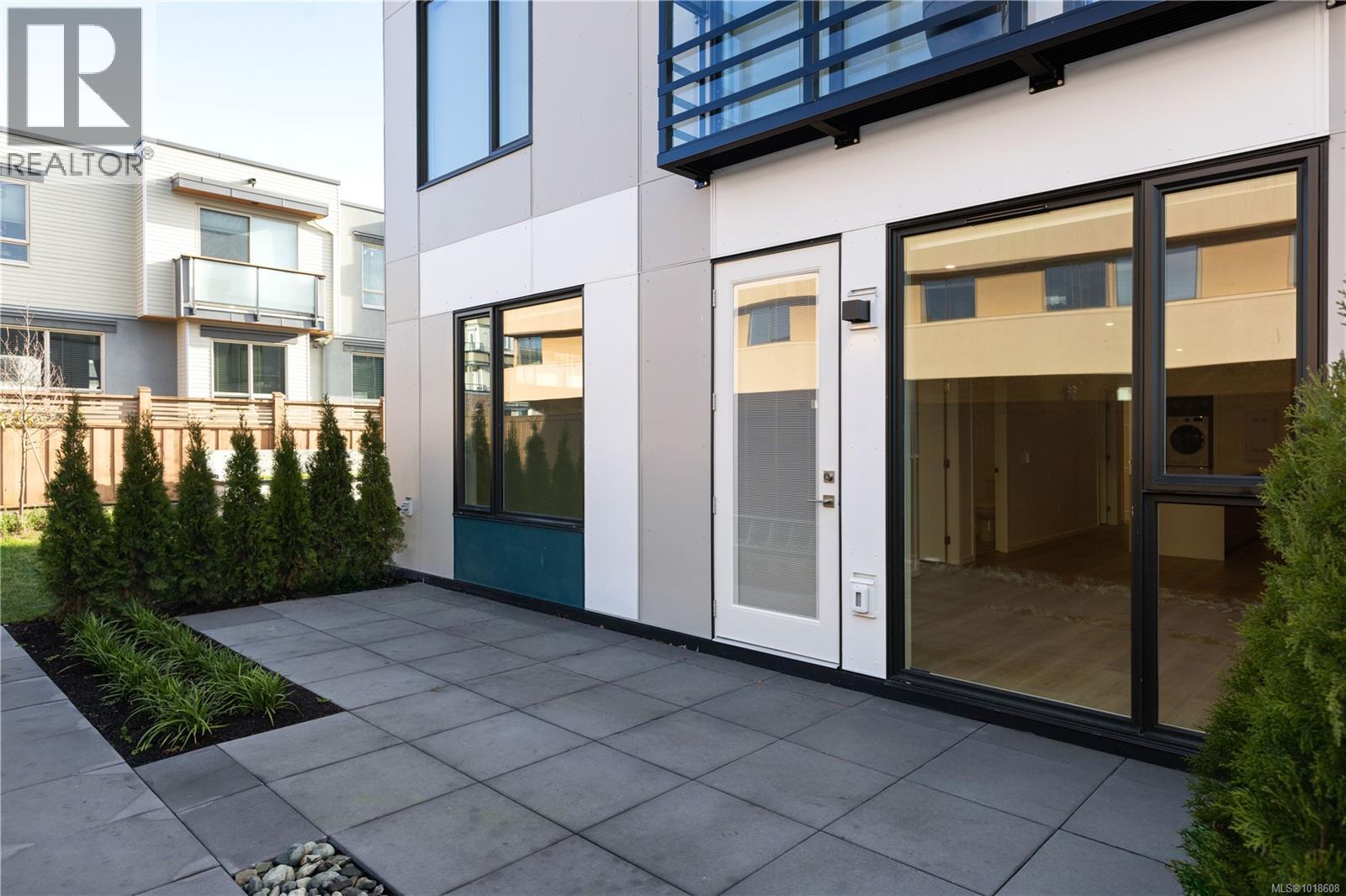 109 2374 Oakville Avenue, Sidney