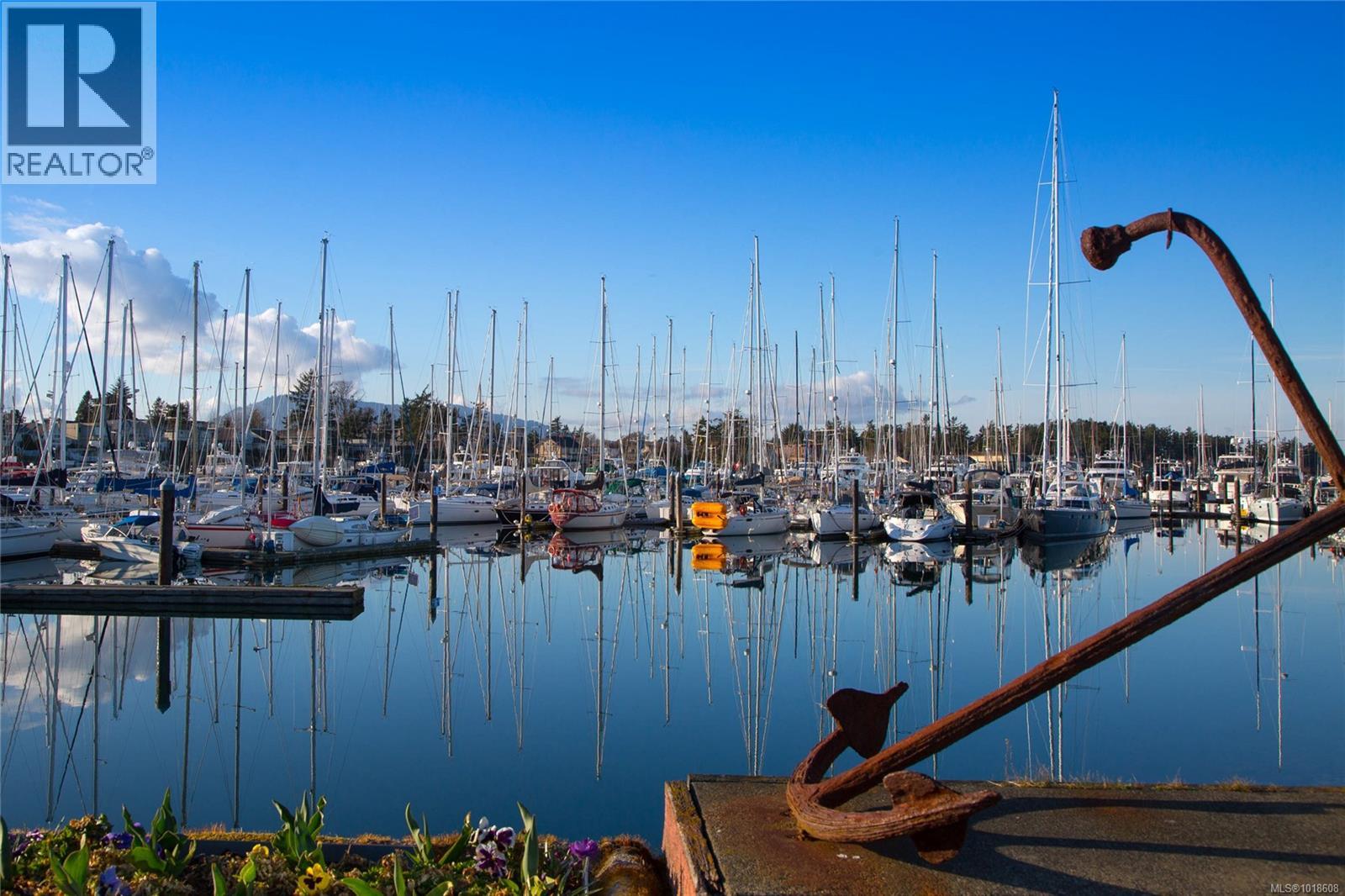 109 2374 Oakville Avenue, Sidney