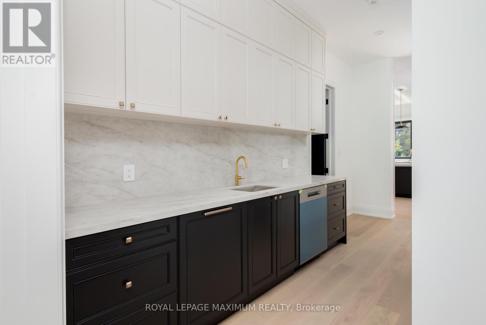 67 DAVIDSON DRIVE - 11