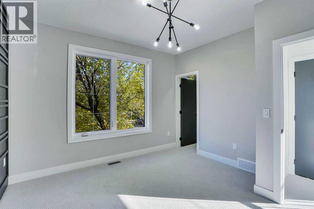 Single Family House for Sale in   Avenue NW Capitol Hill Calgary 