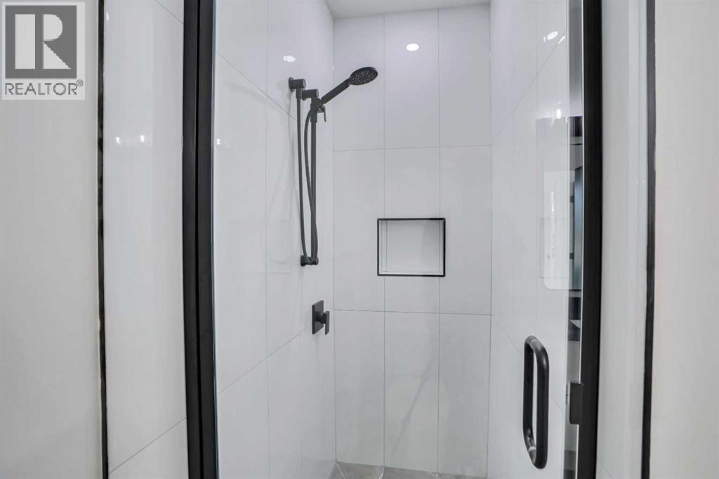 Single Family House for Sale in   Avenue NW Capitol Hill Calgary 