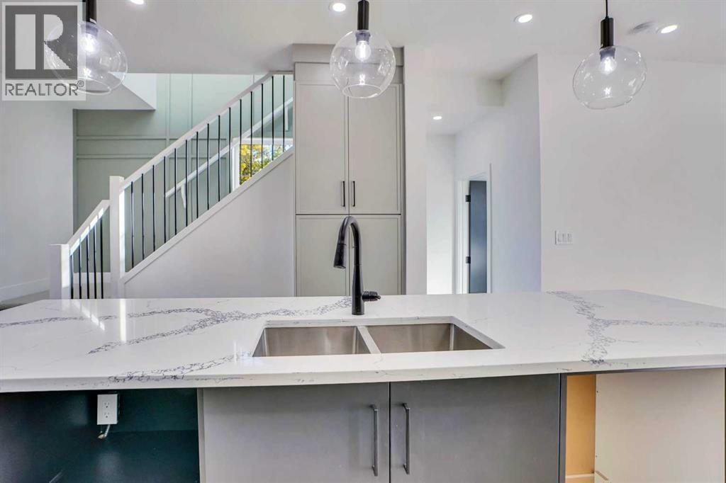 Single Family House for Sale in   Avenue NW Capitol Hill Calgary 