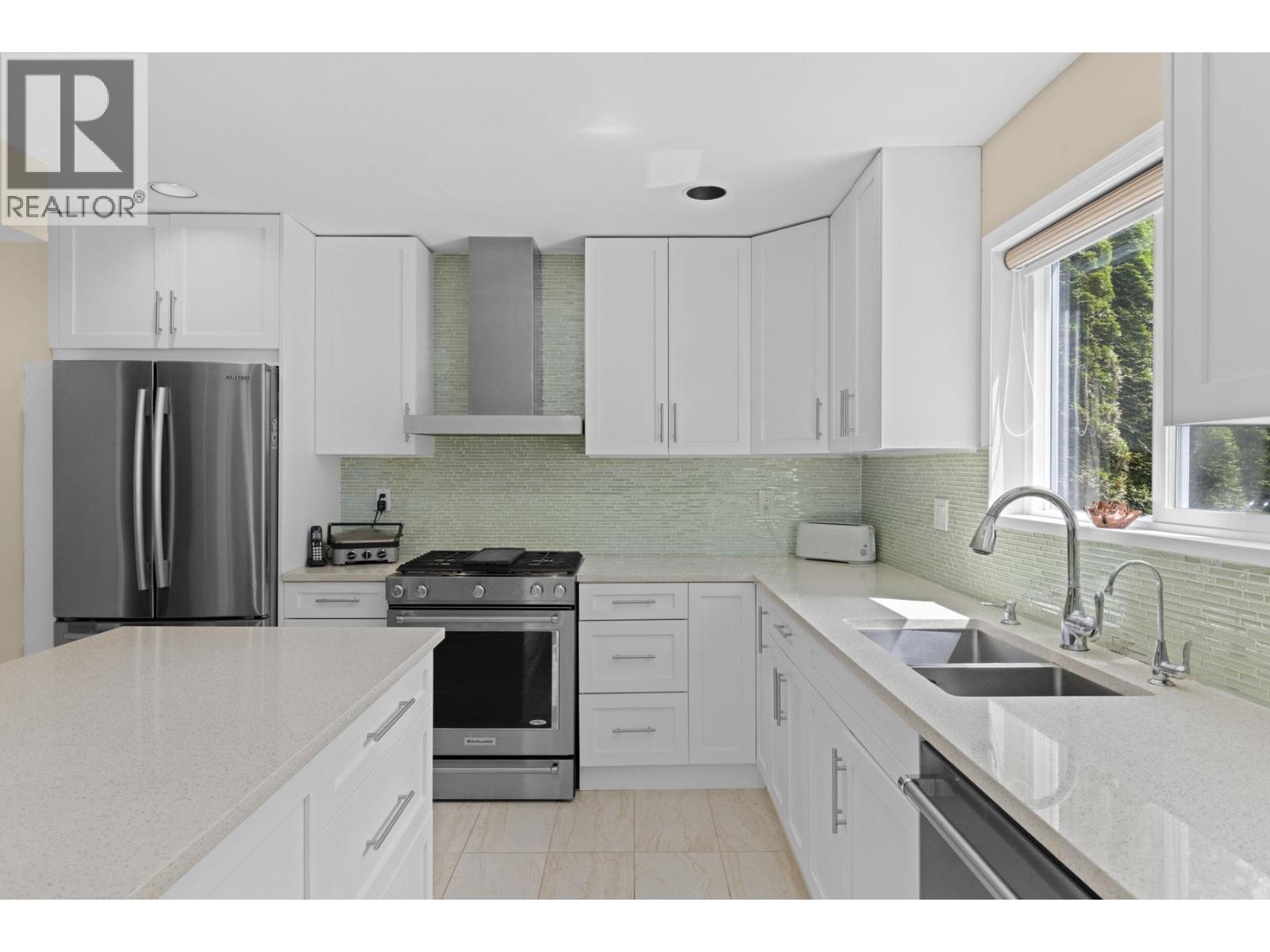 1426 FULTON AVENUE, West Vancouver