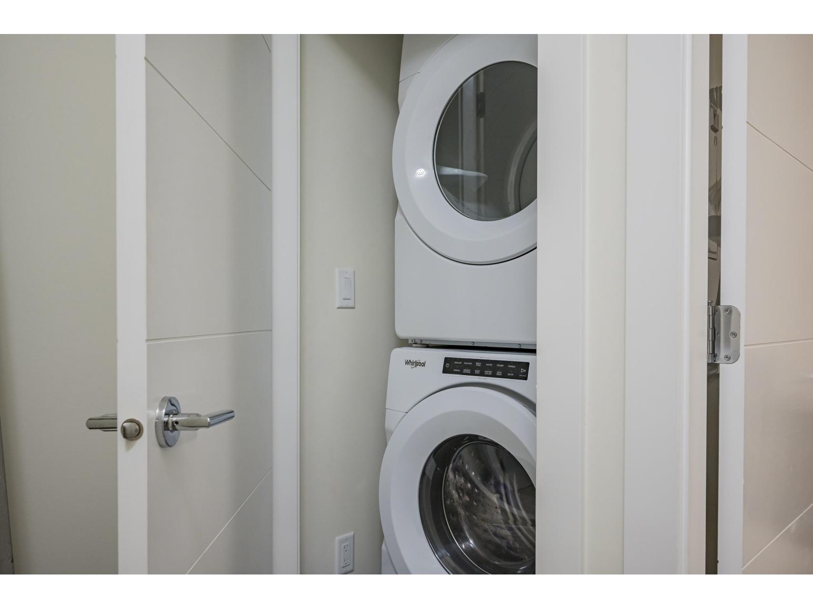 #207-6950 NICHOLSON, Delta