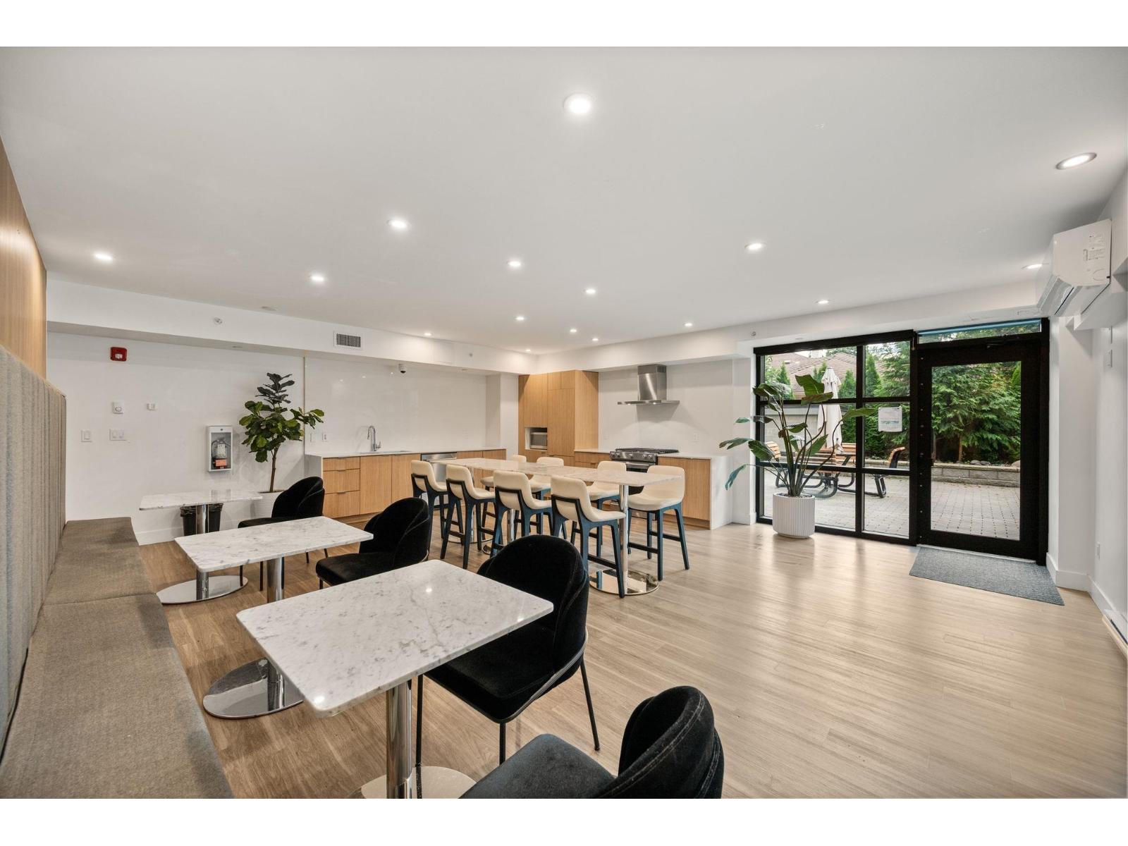 #207-6950 NICHOLSON, Delta