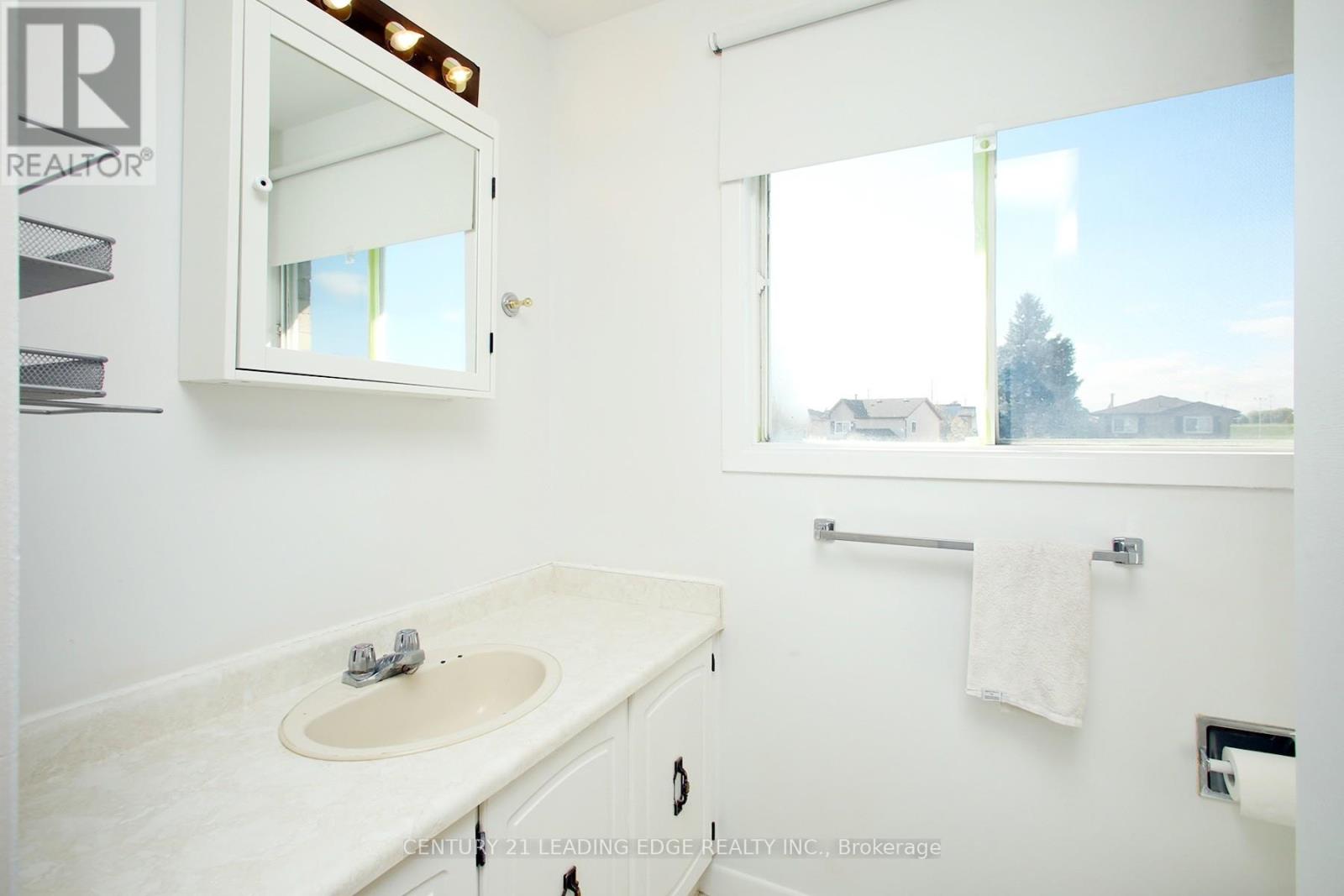 Single Family House for Sale in  NEWBRIDGE CRESCENT Brampton (Westgate) 