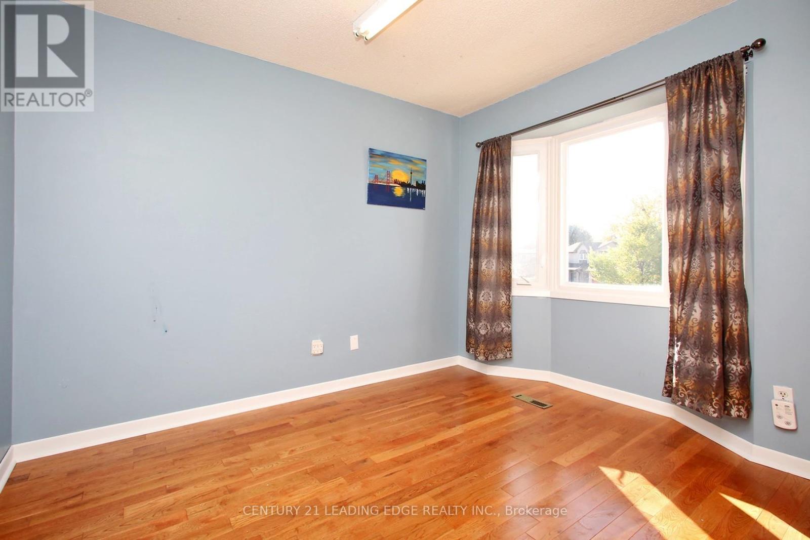 Single Family House for Sale in  NEWBRIDGE CRESCENT Brampton (Westgate) 