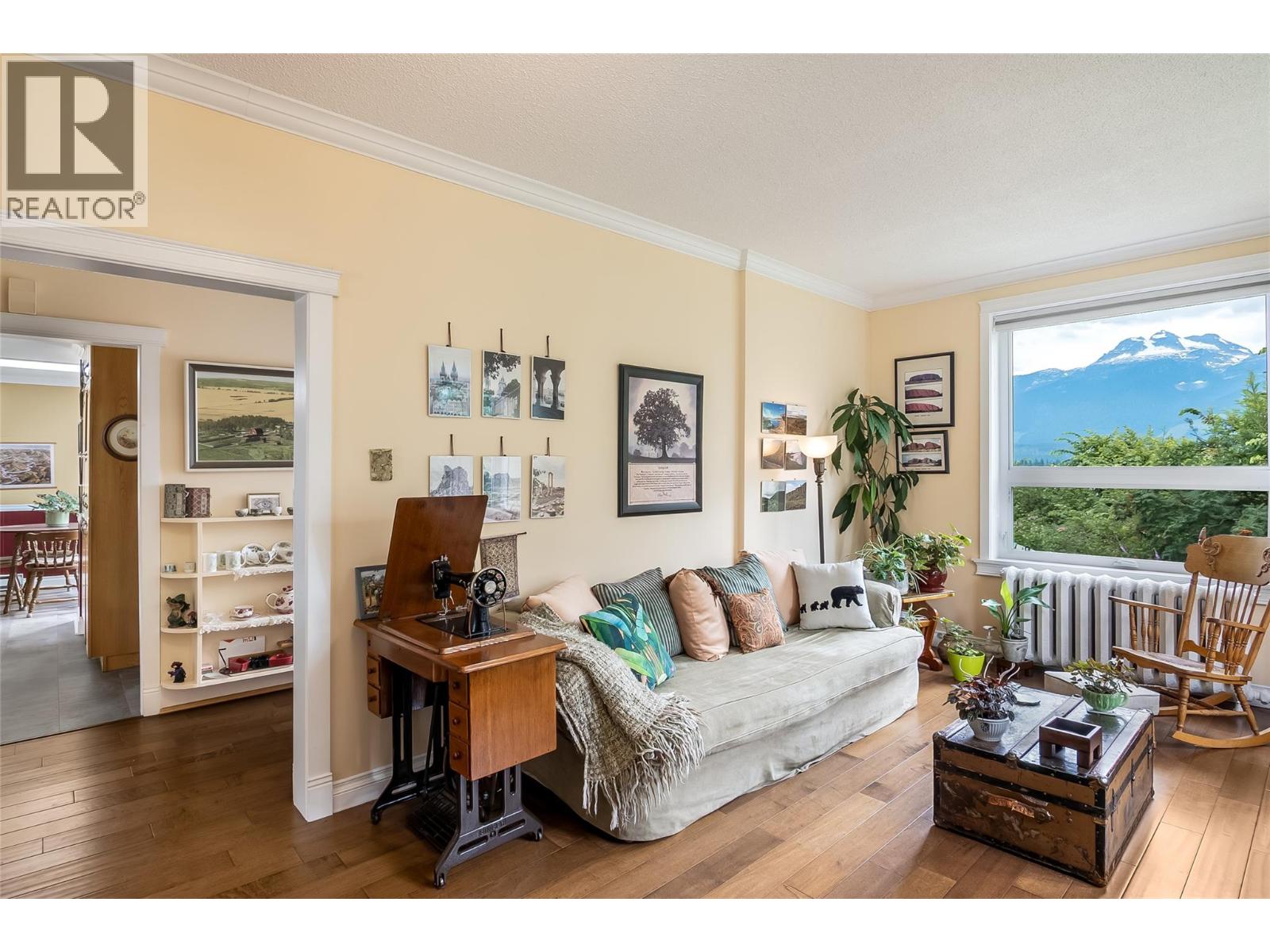 159 Track Street E, Revelstoke