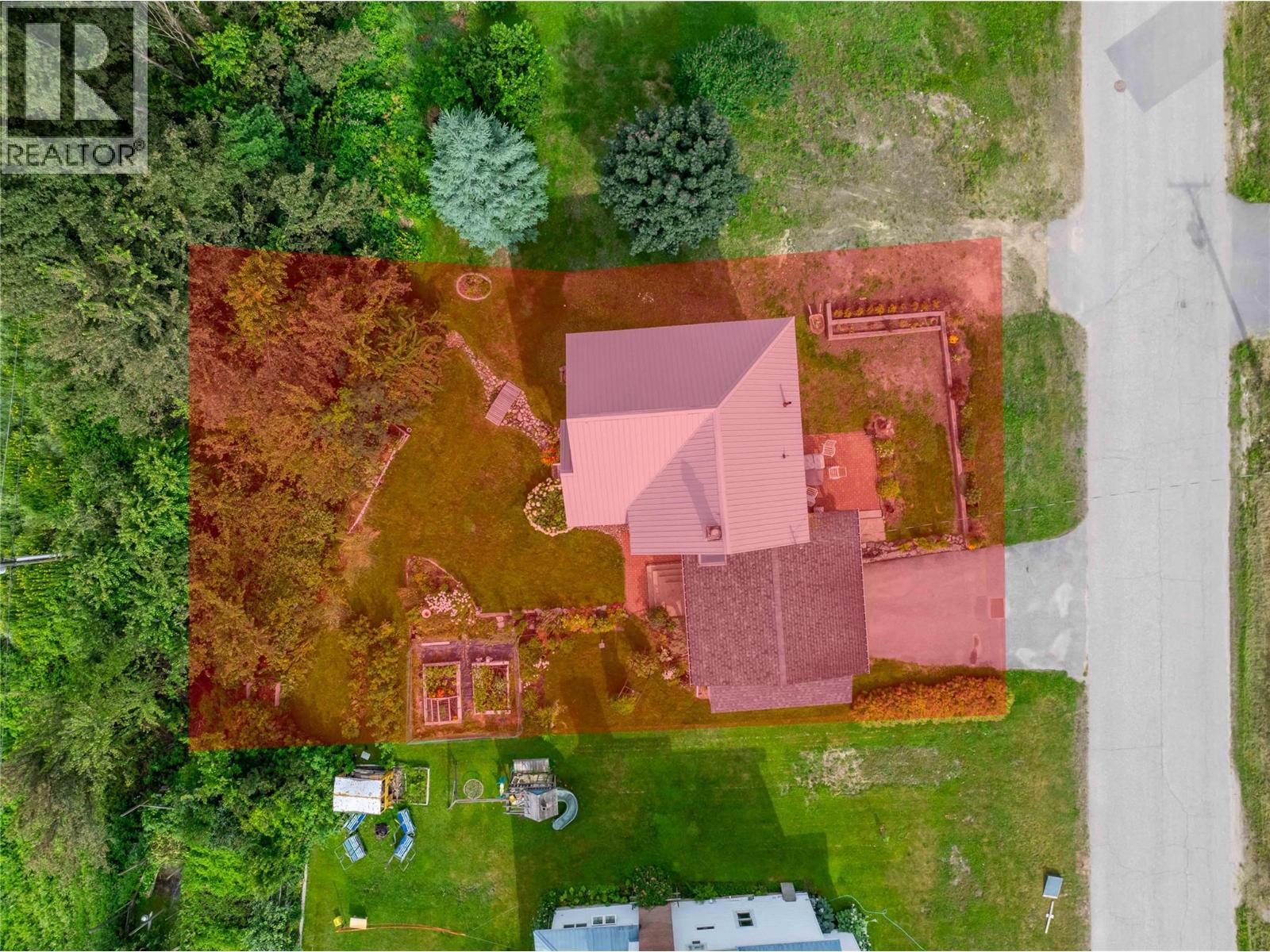 159 Track Street E, Revelstoke