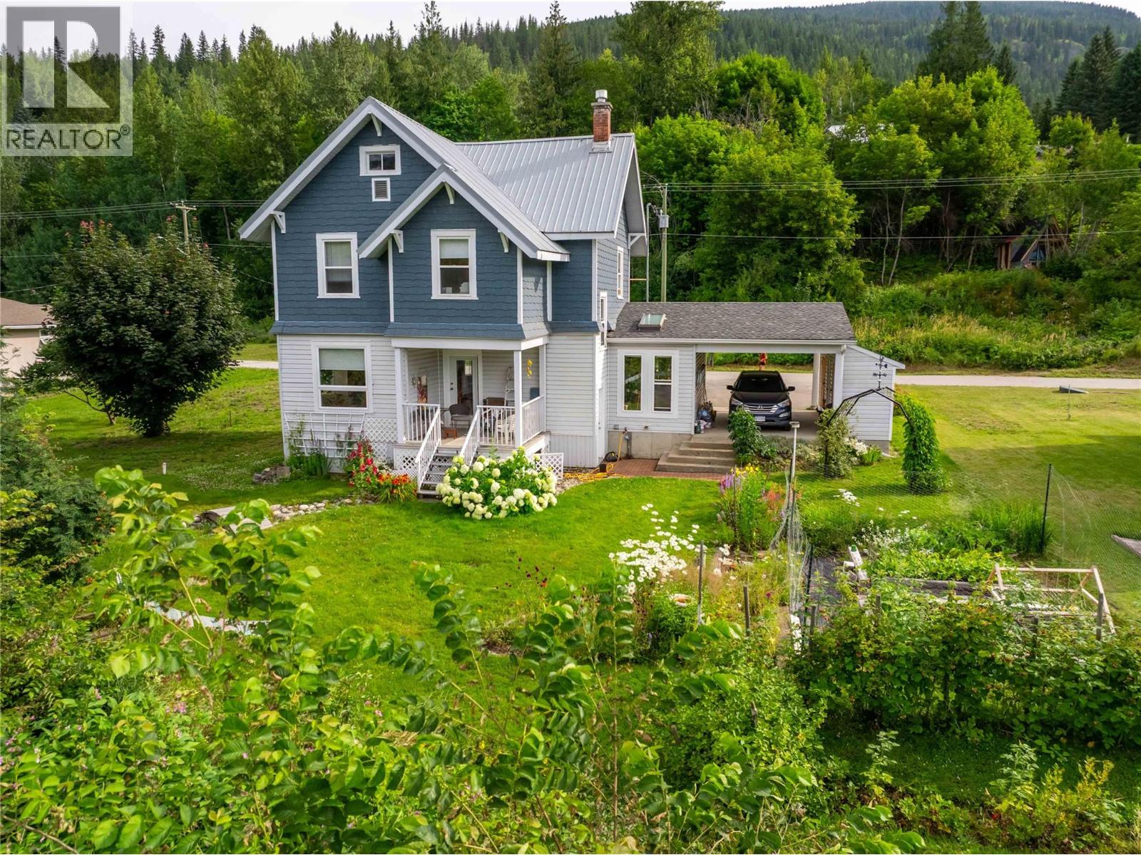 159 Track Street E, Revelstoke