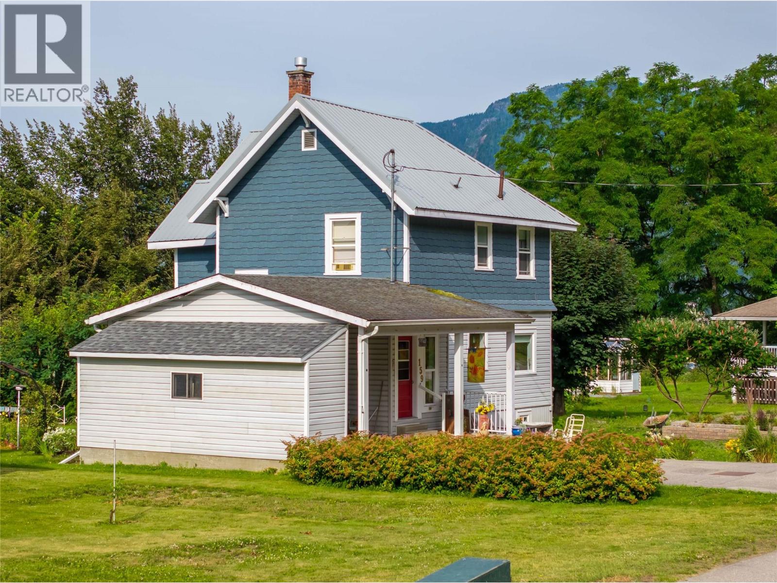 159 Track Street E, Revelstoke