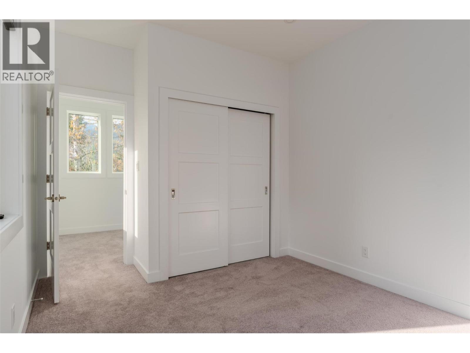 2690 Monte Christo Street, Rossland