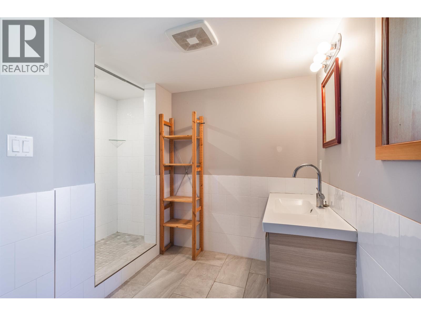 1325 CHIMNEY VALLEY ROAD - 32