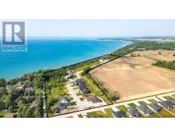7049 Blue Coasts Heights, Plympton Wyoming, ON N0N1E0 Photo 8