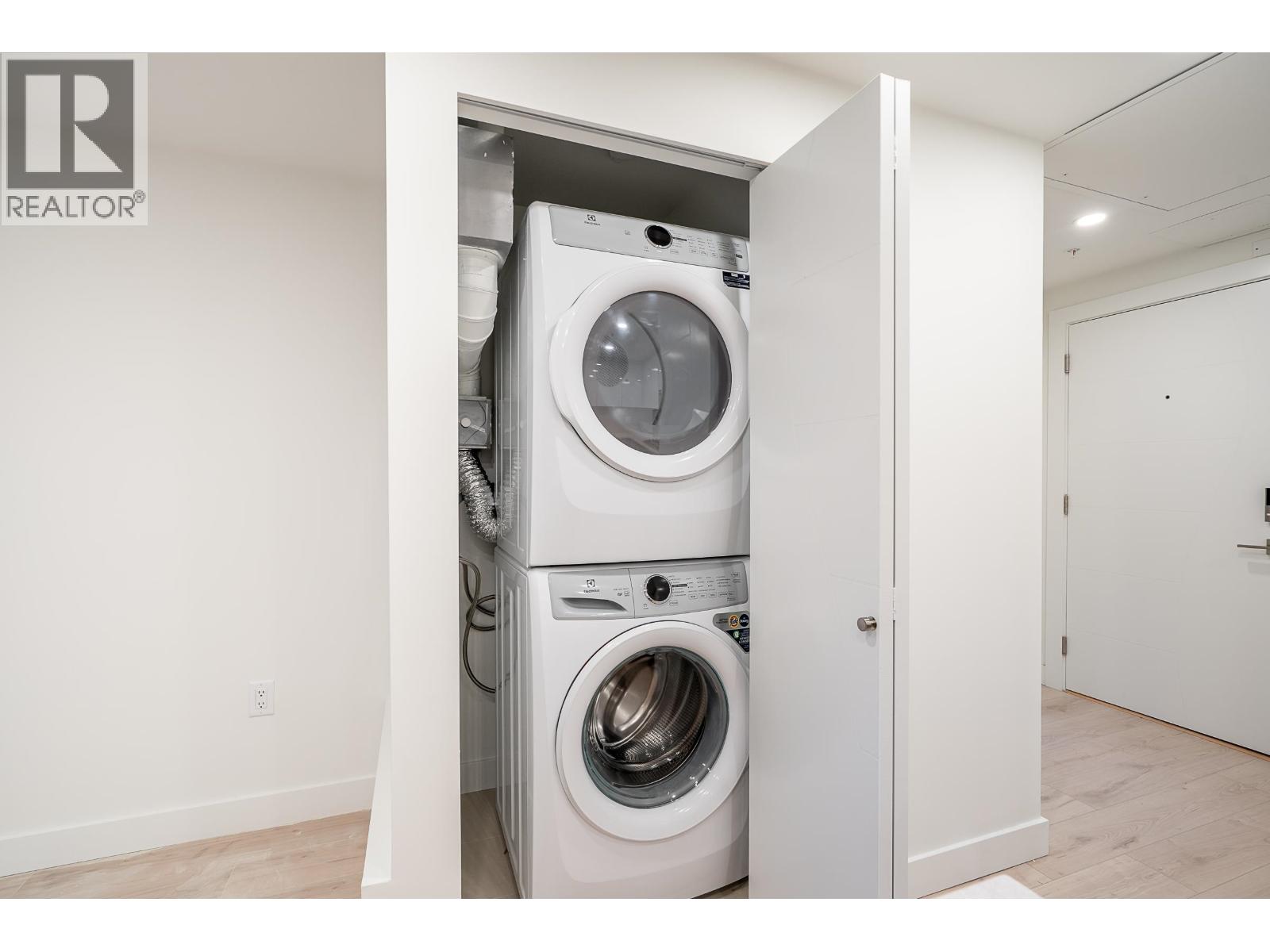 #206-8428 PARK Road, Richmond