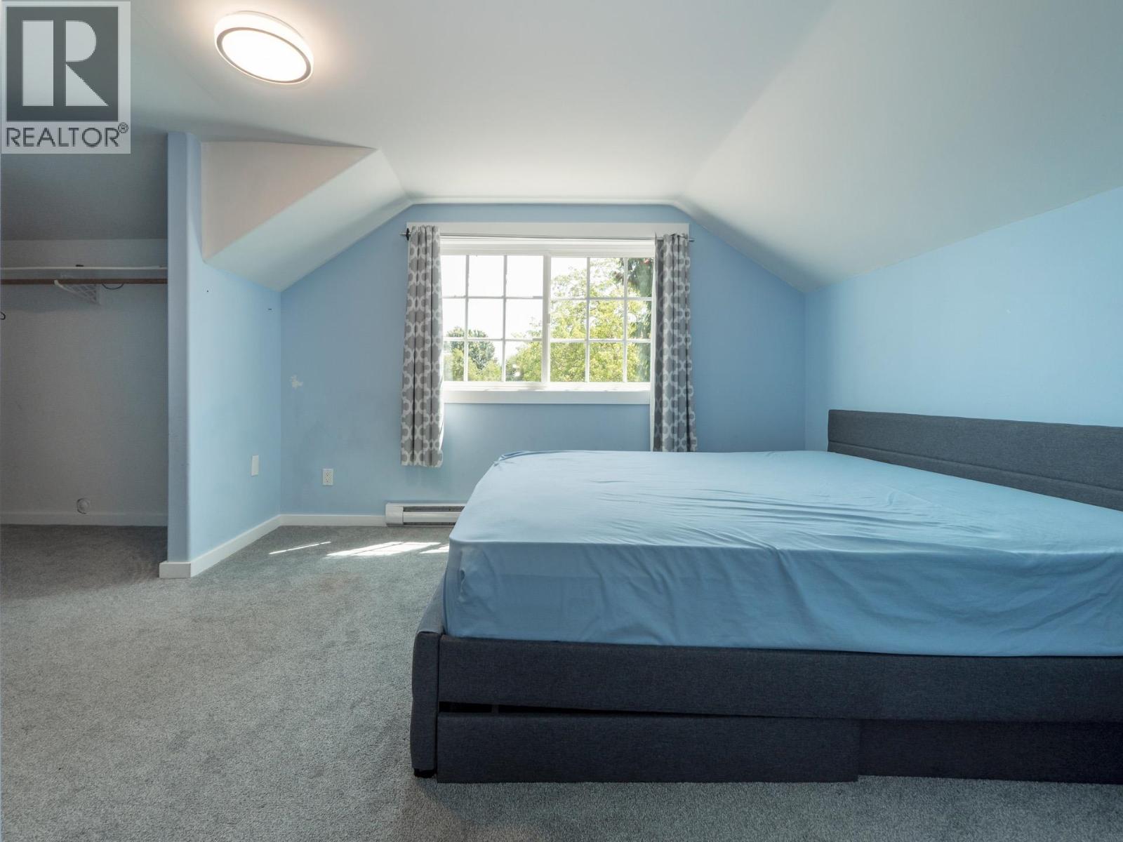 430 ALDERSPRINGS ROAD, Gibsons