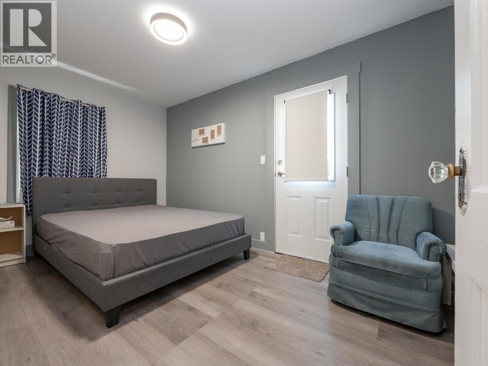 430 ALDERSPRINGS ROAD, Gibsons