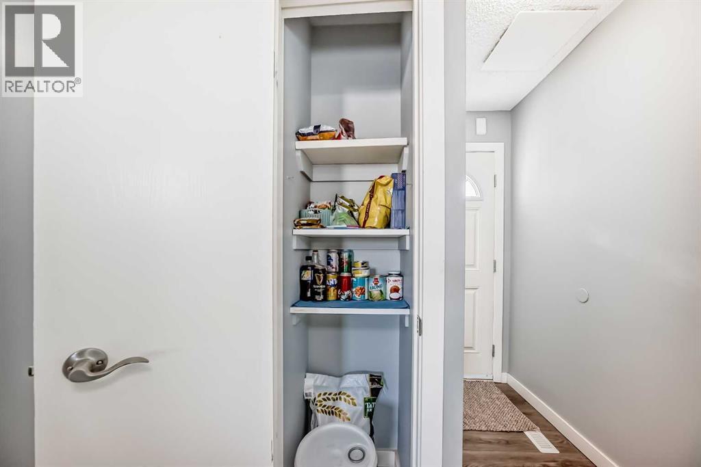 Single Family House for Sale in    Street NE Pineridge Calgary 