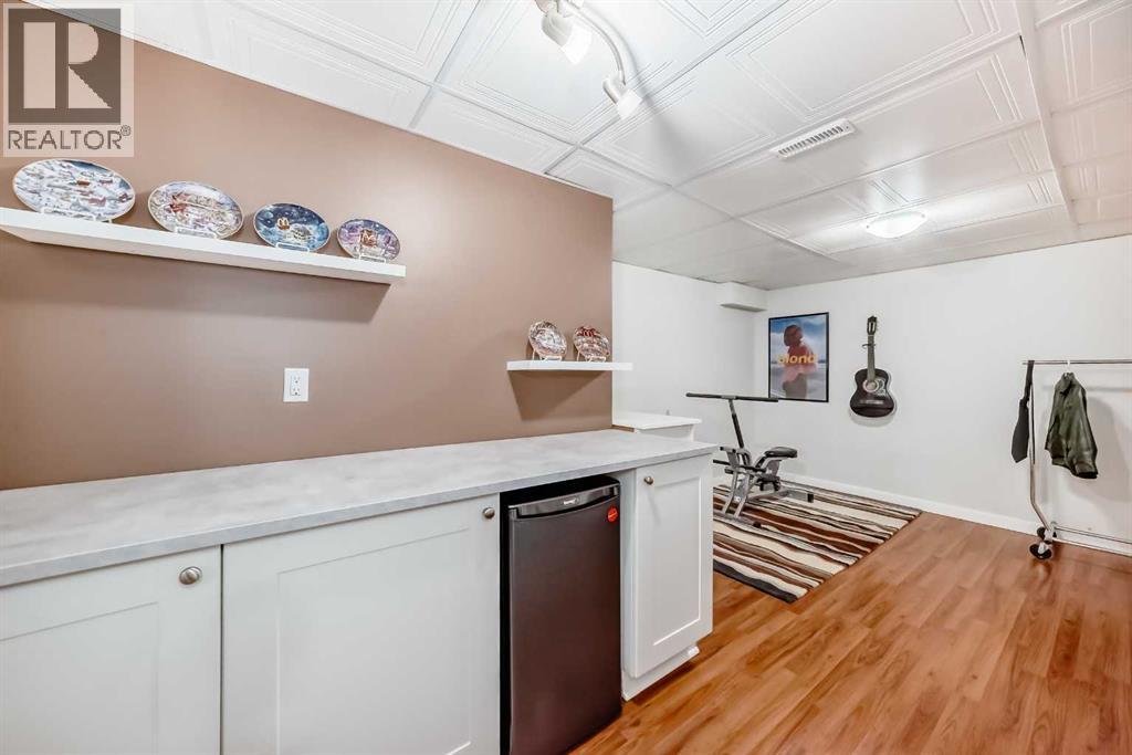 Single Family House for Sale in    Street NE Pineridge Calgary 