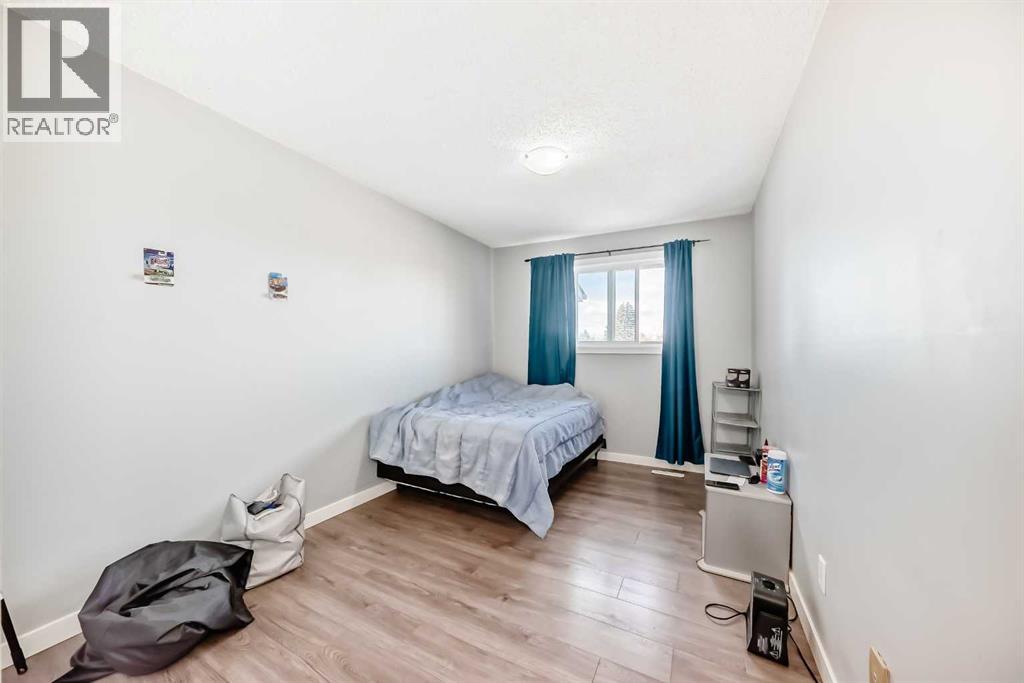 Single Family House for Sale in    Street NE Pineridge Calgary 