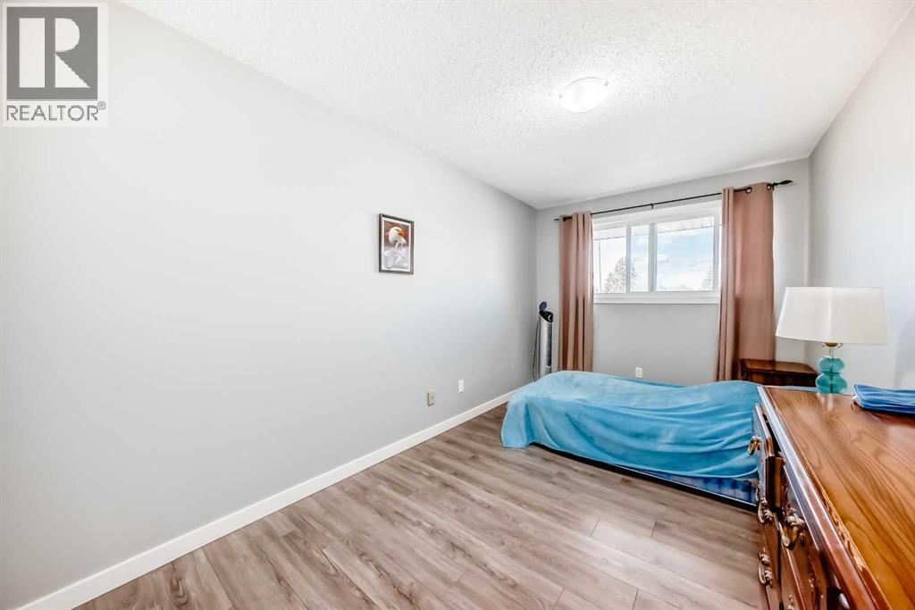 Single Family House for Sale in    Street NE Pineridge Calgary 