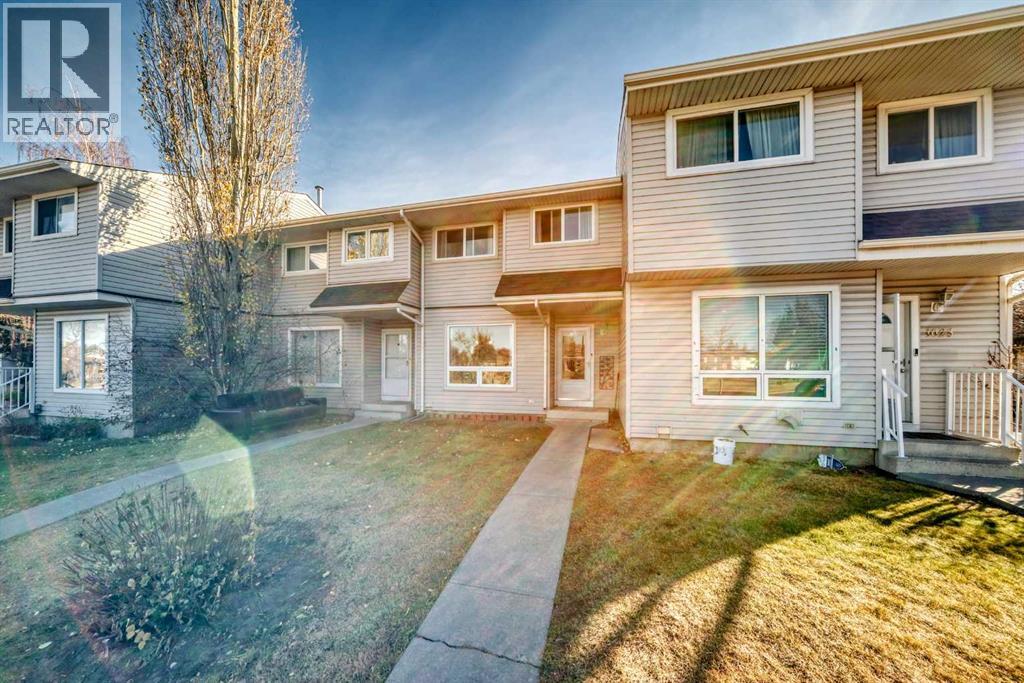 Single Family House for Sale in    Street NE Pineridge Calgary 