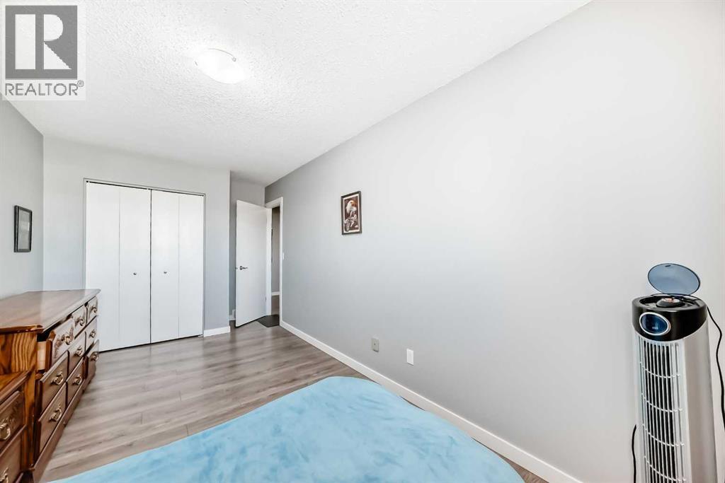 Single Family House for Sale in    Street NE Pineridge Calgary 