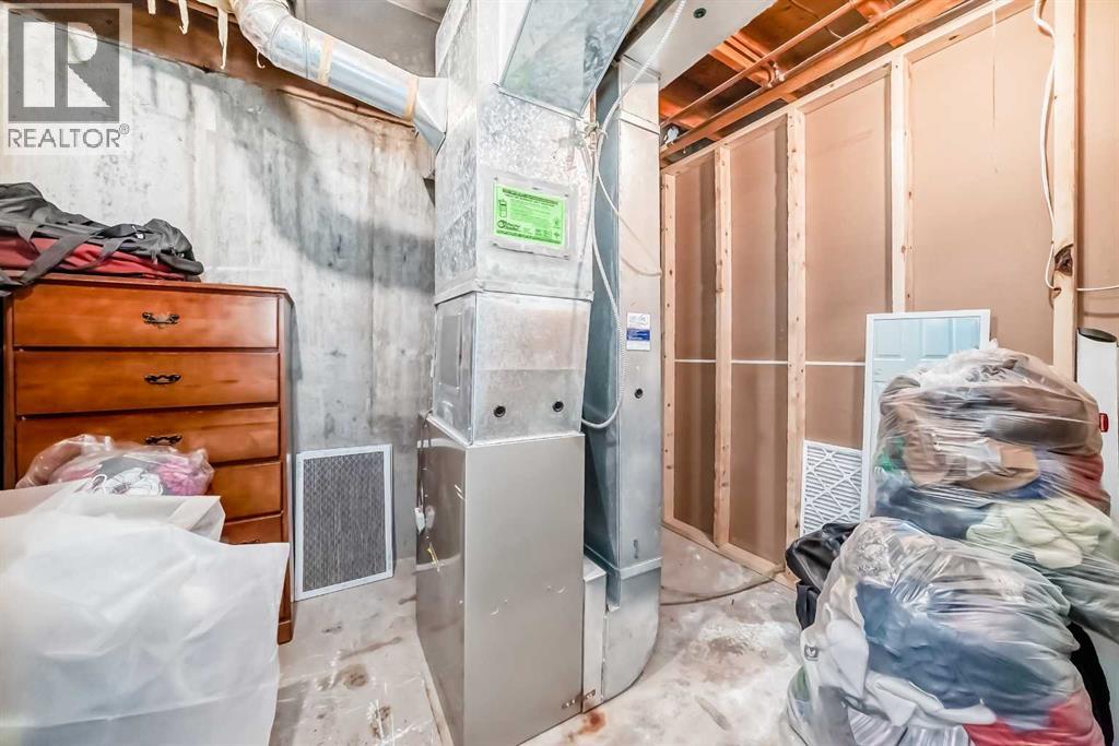 Single Family House for Sale in    Street NE Pineridge Calgary 