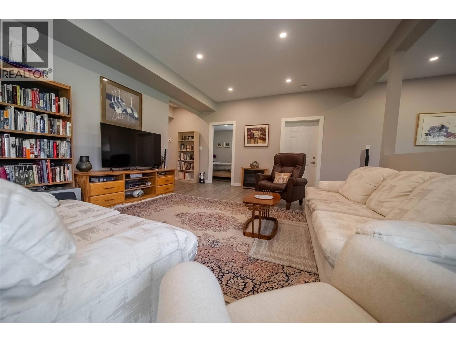 233 BOULDER  NW Creek, Cranbrook