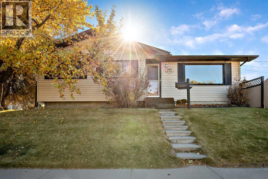 4703 40 Avenue SW, Calgary, Alberta