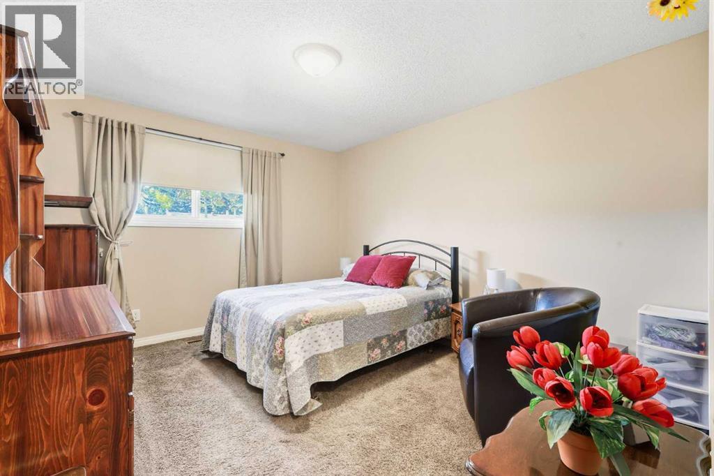 Single Family House Bungalow for Sale in  Whitewood Place NE Whitehorn Calgary 