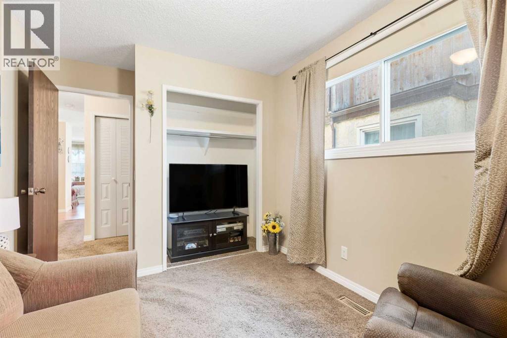 Single Family House Bungalow for Sale in  Whitewood Place NE Whitehorn Calgary 