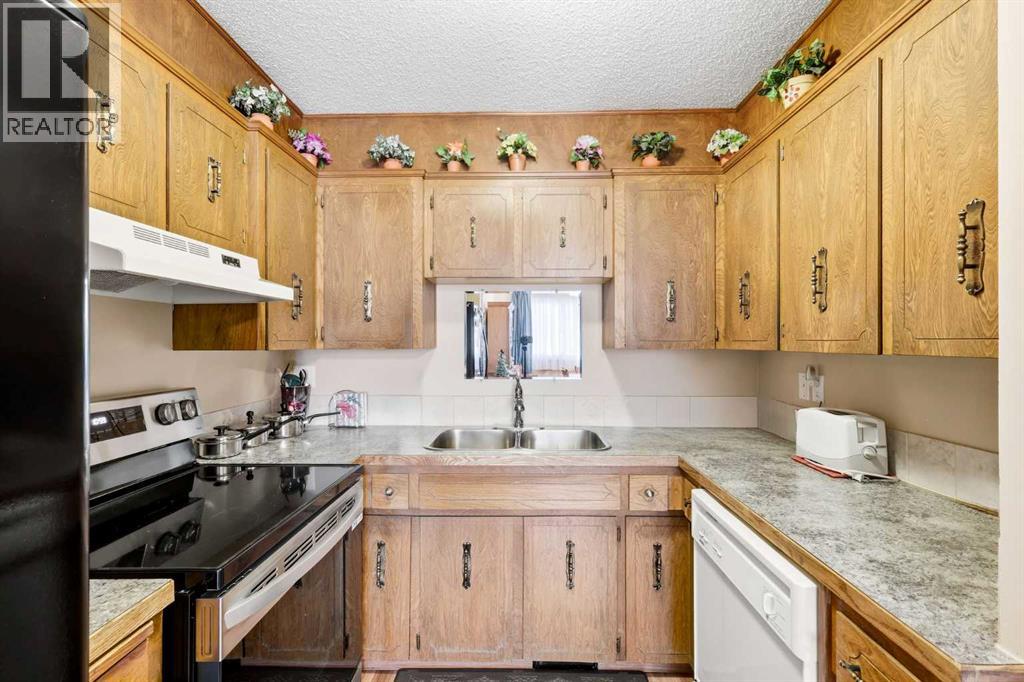 Single Family House Bungalow for Sale in  Whitewood Place NE Whitehorn Calgary 