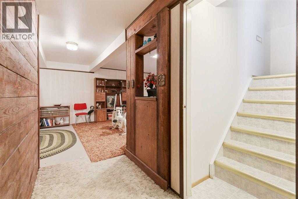 Single Family House Bungalow for Sale in  Whitewood Place NE Whitehorn Calgary 