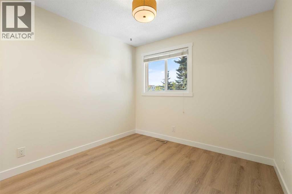 Single Family House for Sale in    Street SW Glamorgan Calgary 