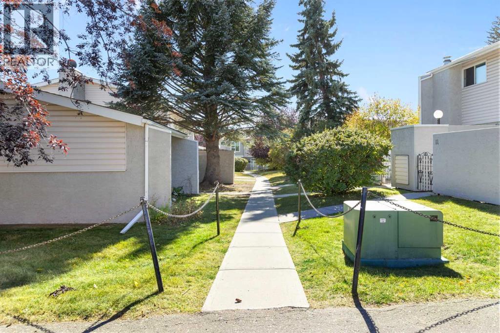 Single Family House for Sale in    Street SW Glamorgan Calgary 