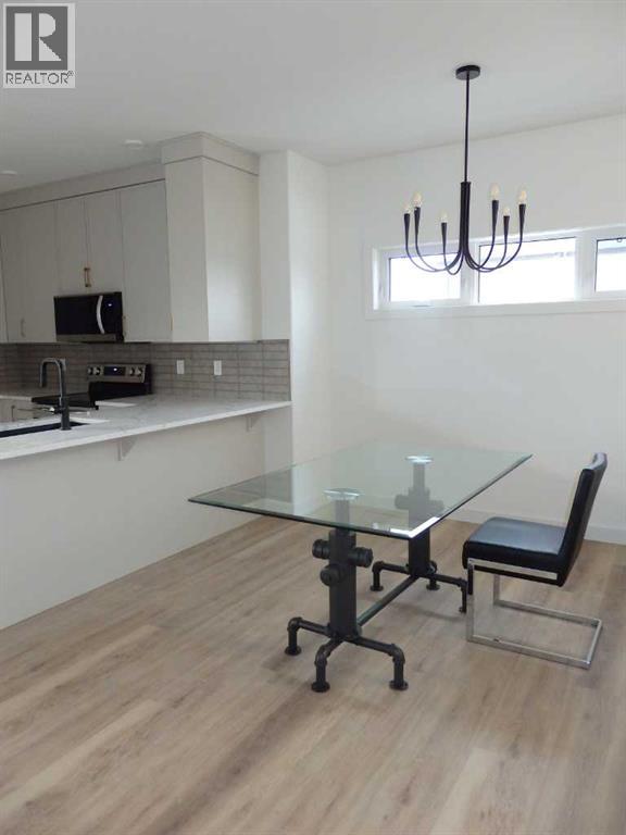 Single Family House Bi-level for Sale in  Emmett Crescent Evergreen Red Deer 