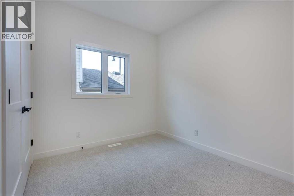 Single Family House Bi-level for Sale in  Emmett Crescent Evergreen Red Deer 