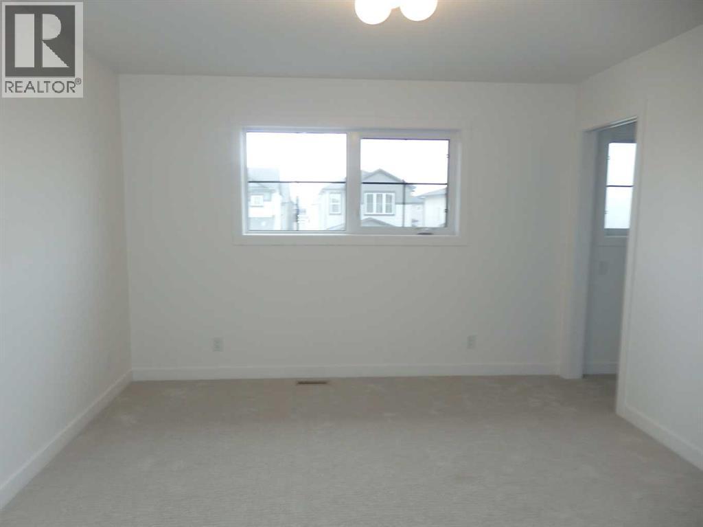 Single Family House Bi-level for Sale in  Emmett Crescent Evergreen Red Deer 